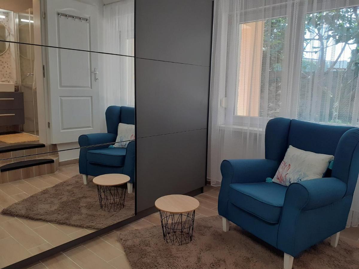 Apartment Hana With A Private Pool 马林斯卡 外观 照片
